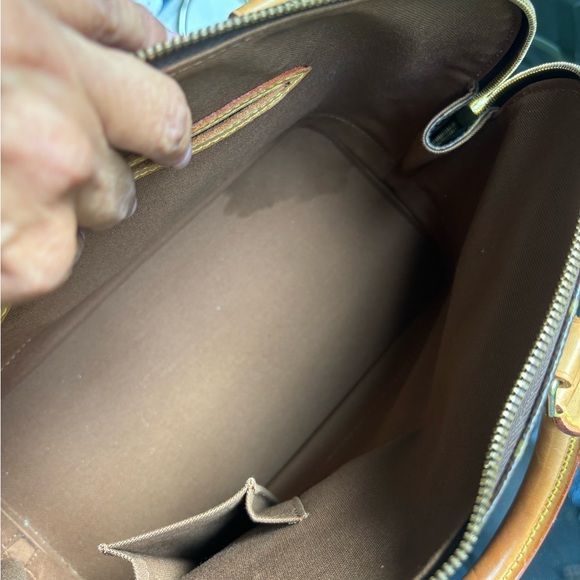 Louis Vuitton Handbag - Picture 12 of 12